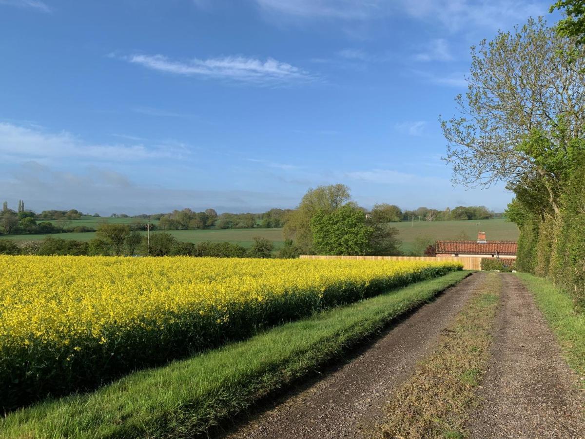 Waterpump Pod For 2 Adults With Ensuite In The Suffolk Countryside Badingham 外观 照片